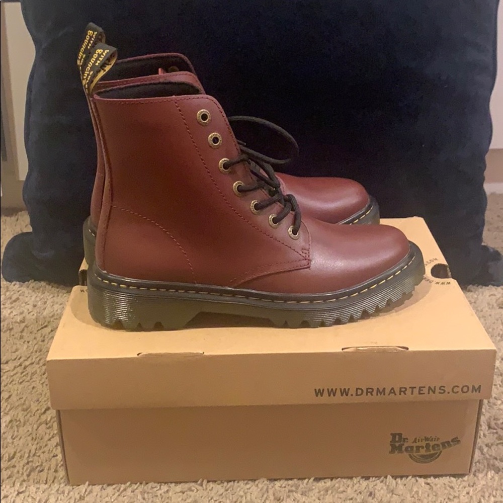 Dr. Martens (Luana Cherry Red)